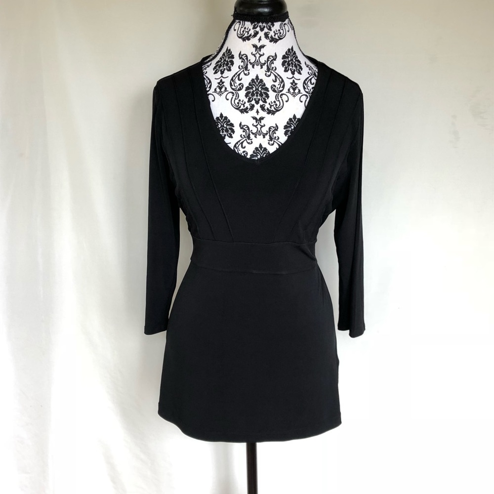 Apostrophe Womens Black  Vneck top